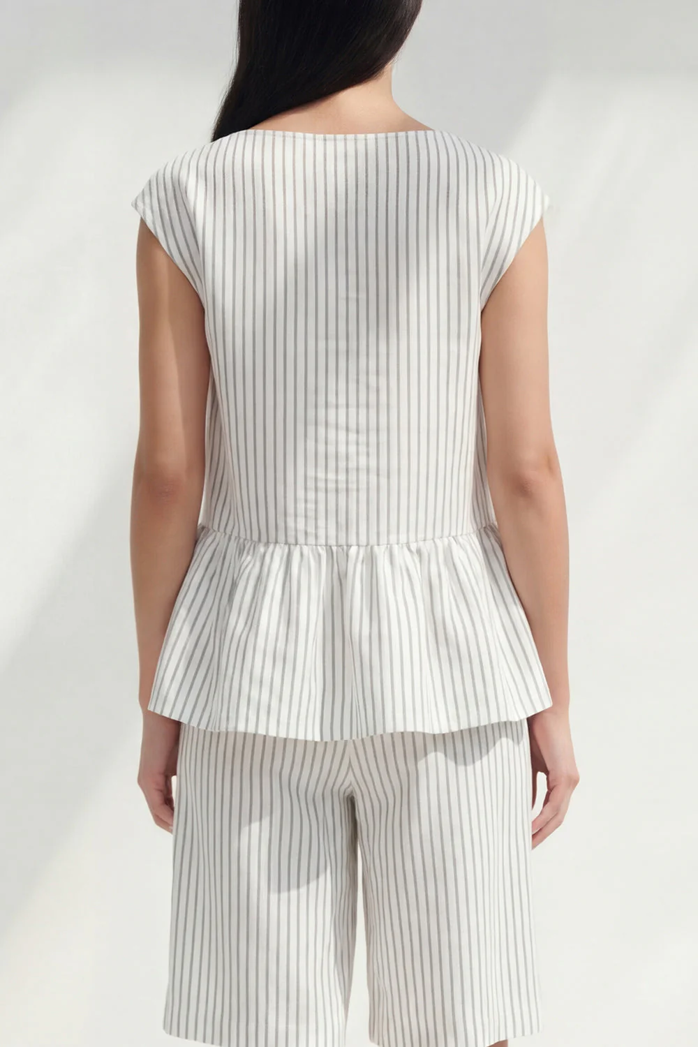 2 Piece White Boat Neck Ruffled Striped Women's Suits with Pockets - Image 4