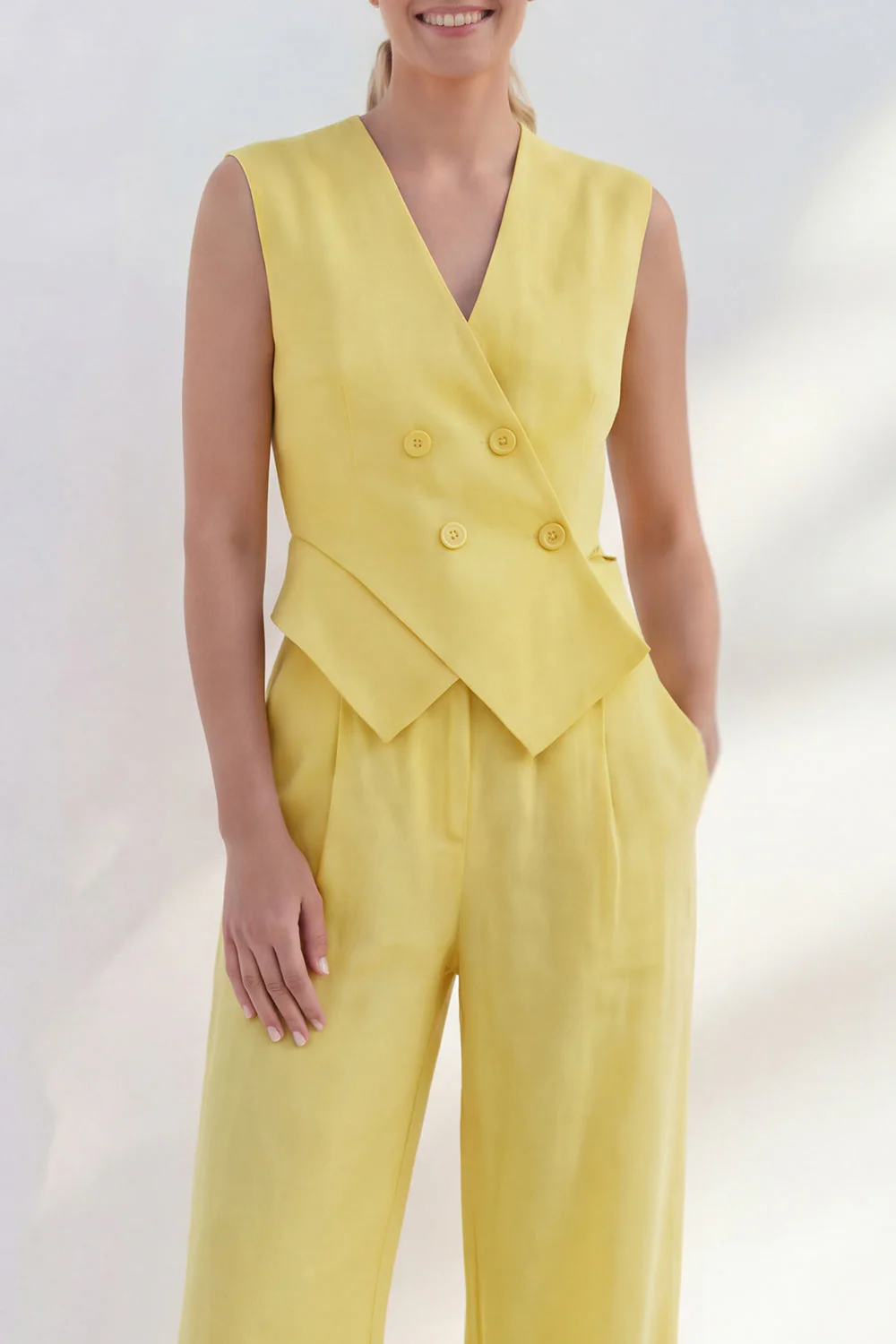 2 Piece Butter Yellow V-Neck Women's Business Suits with Pockets - Image 3