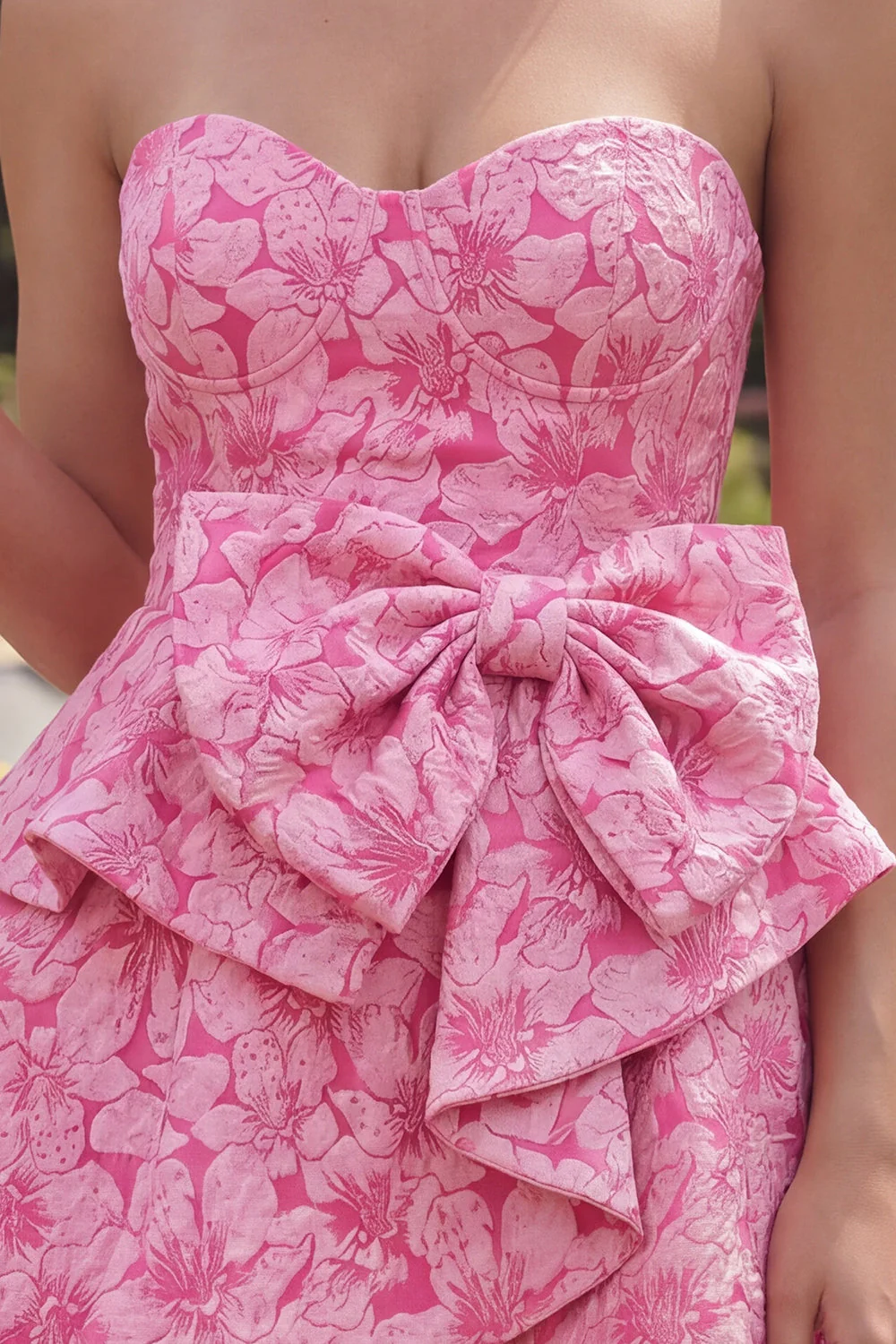 Fuchsia Floral A-Line Sweetheart Jacquard Ruffled Mini Cocktail Dress With Bow - Image 3