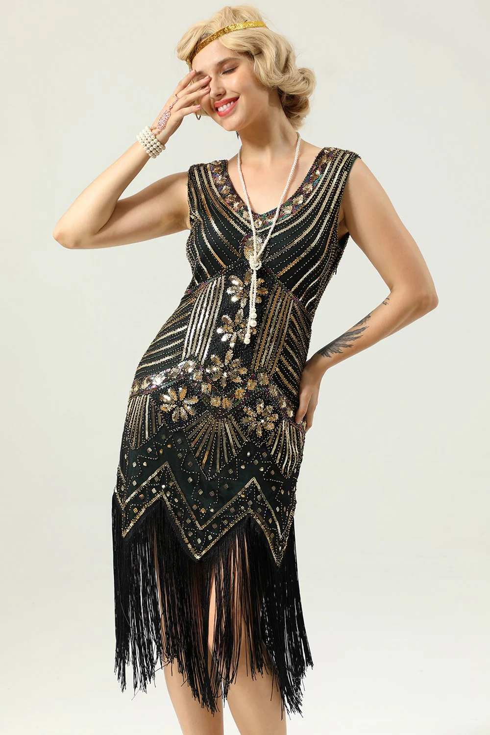 Black and Gold Sequin 1920s Dress - Image 4