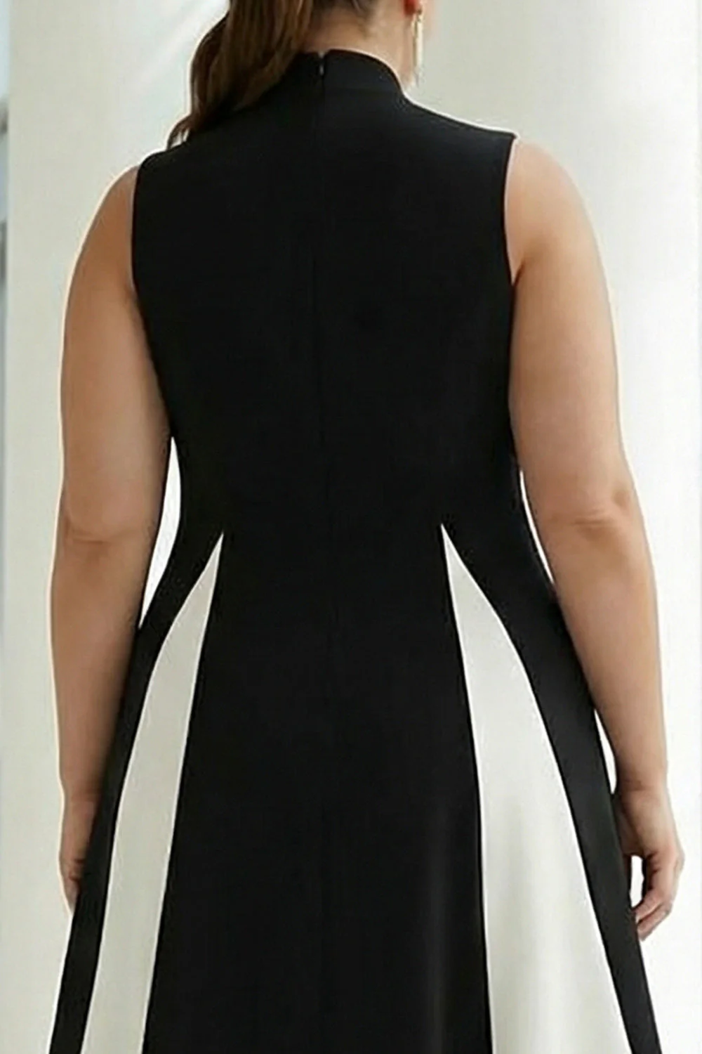 Plus Size A-Line High Neck Long Black Tie Dress with Pockets - Image 4