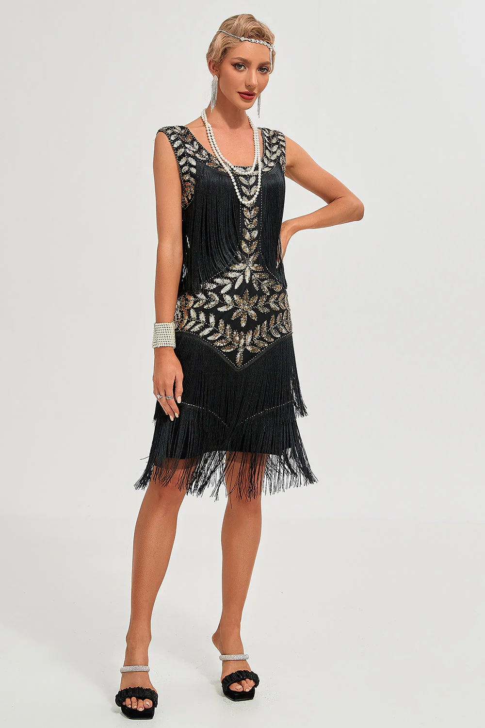 Champagne Gatsby 1920s Dress with Sequins and Fringes - Image 18
