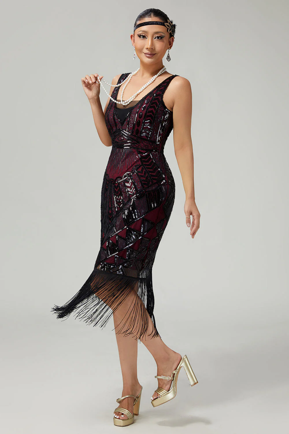 Black Golden Sequined 1920s Dress With Fringes - Image 14