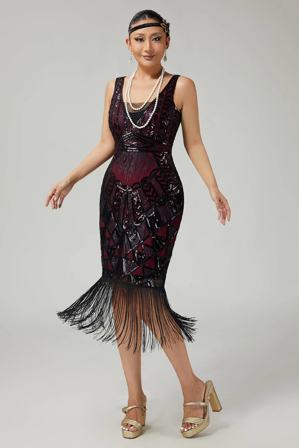 Black Golden Sequined 1920s Dress With Fringes - Image 8