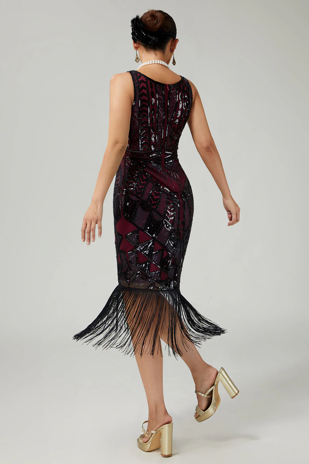Black Golden Sequined 1920s Dress With Fringes - Image 9