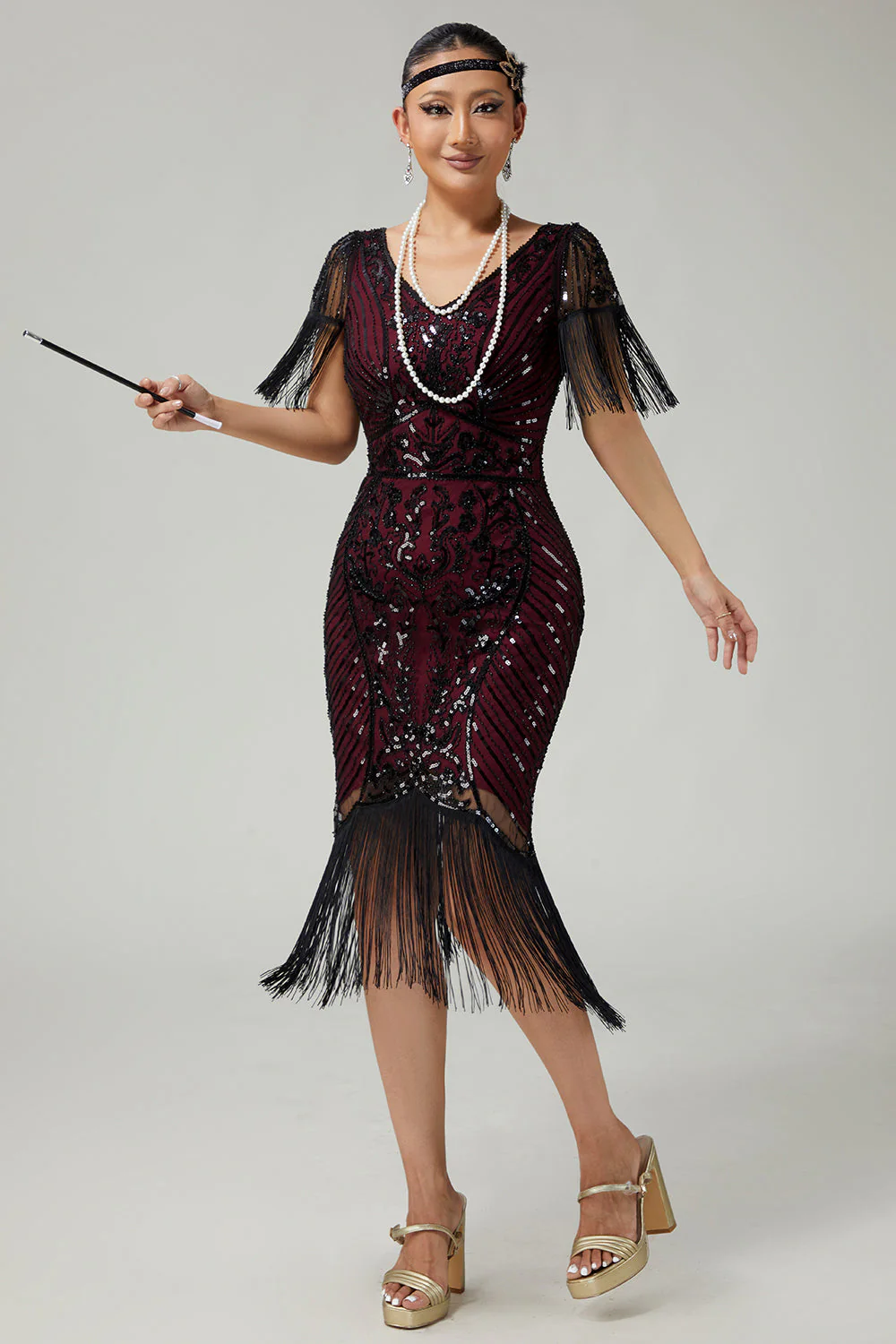 Black Golden V-Neck 1920s Dress With Sequins and Fringes - Image 13
