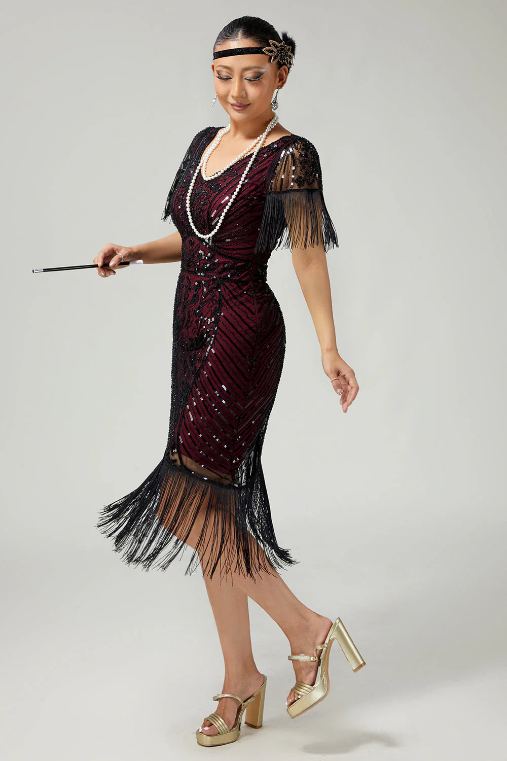 Black Golden V-Neck 1920s Dress With Sequins and Fringes - Image 14