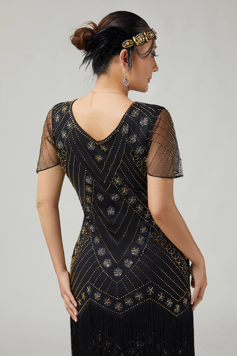 Black Golden V-Neck Bodycon Fringed 1920s Dress With 5-Piece Accessories Set - Image 5