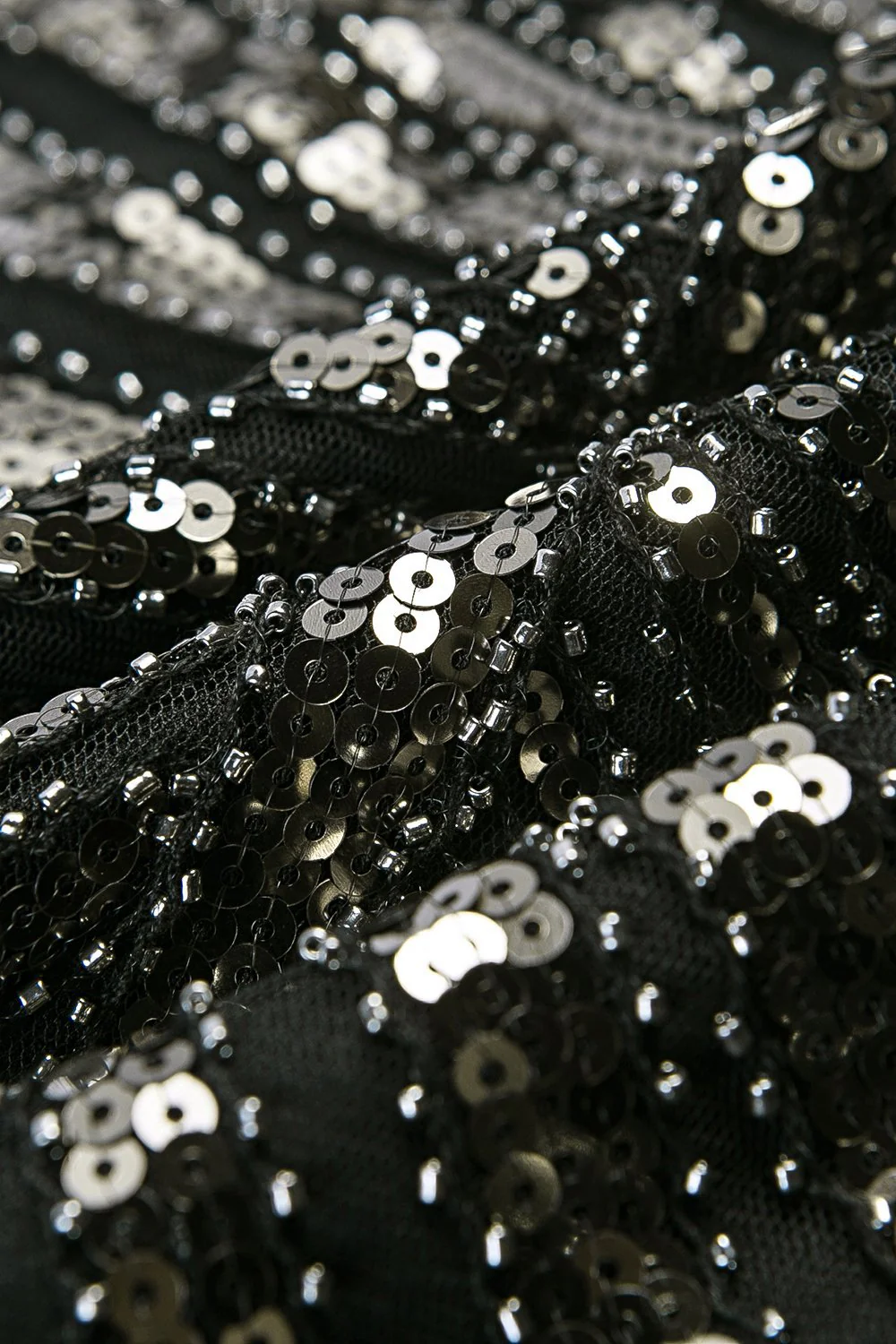 Black Mermaid 1920s Sequined Flapper Dress - Image 3