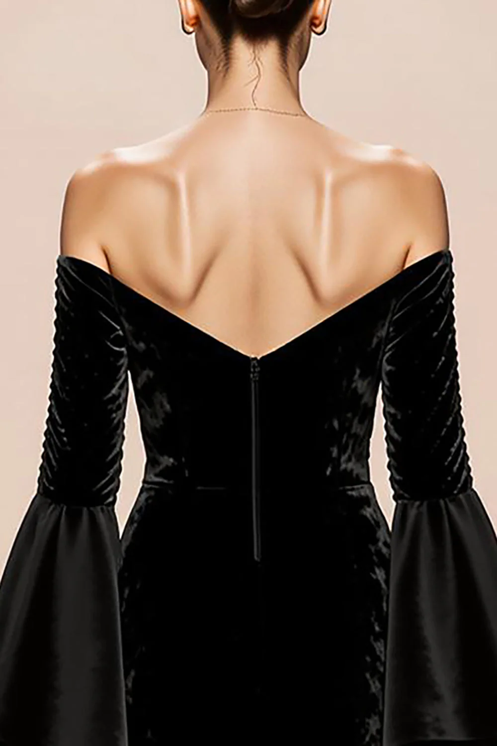 Black Mermaid Off the Shoulder Velvet Evening Dress With Slit - Image 4