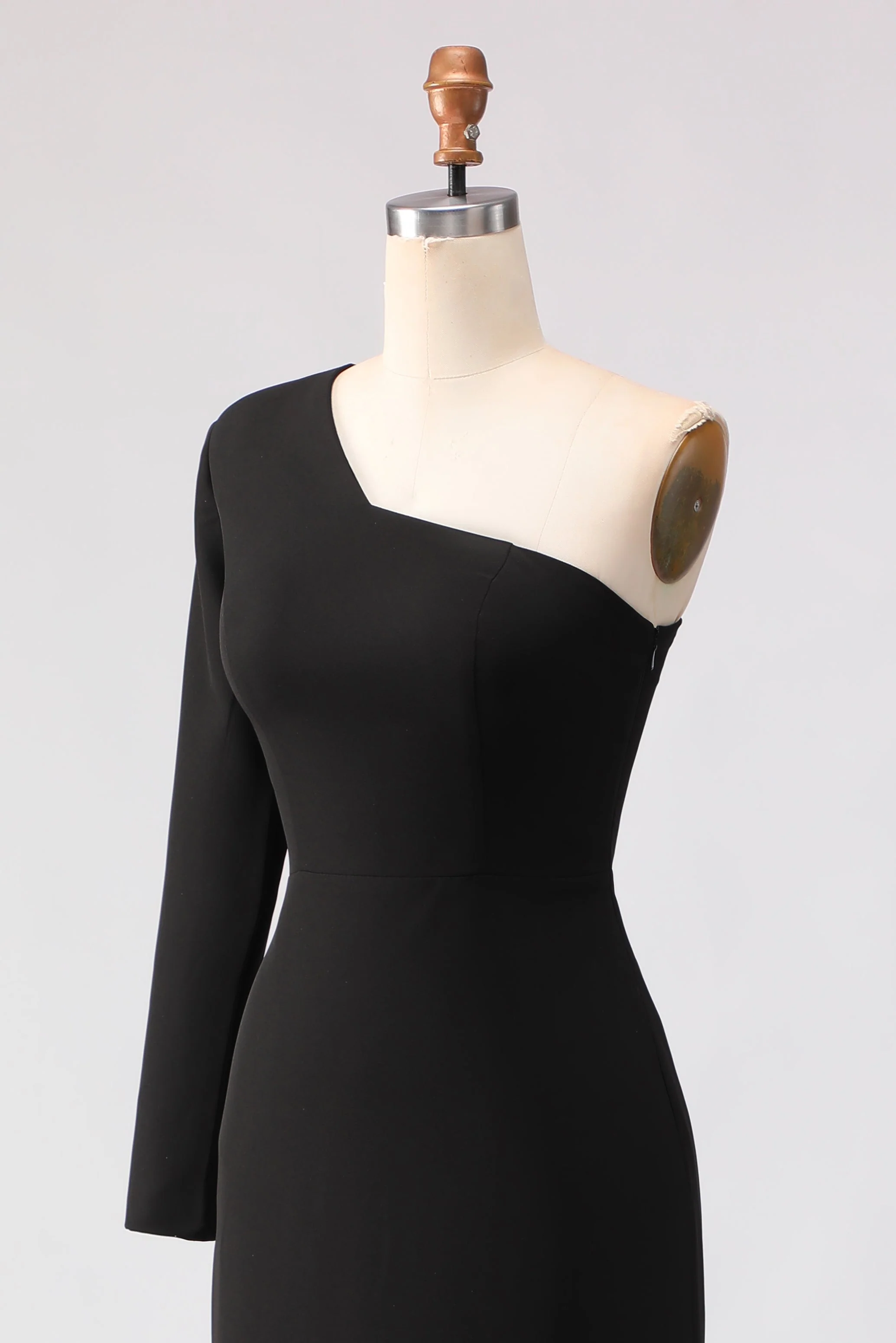 Black Mermaid One Shoulder Satin Mother Of The Bride Dress with Slit - Image 7