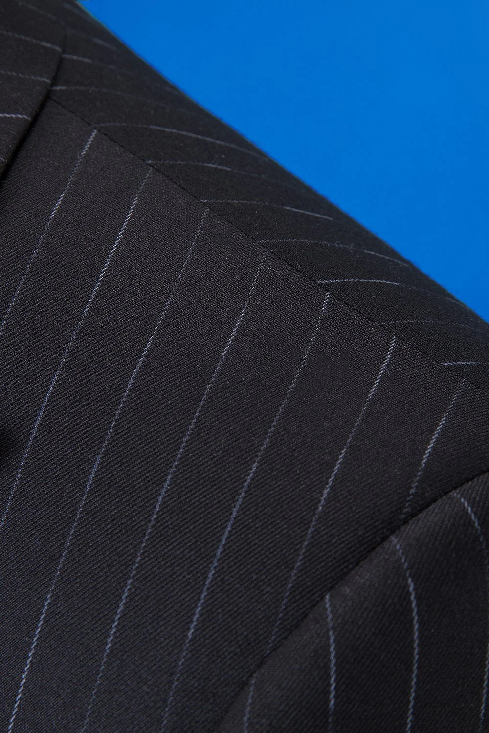 Black Striped Double-Breasted Peaked Lapel 3-Piece Men's Suit - Image 4