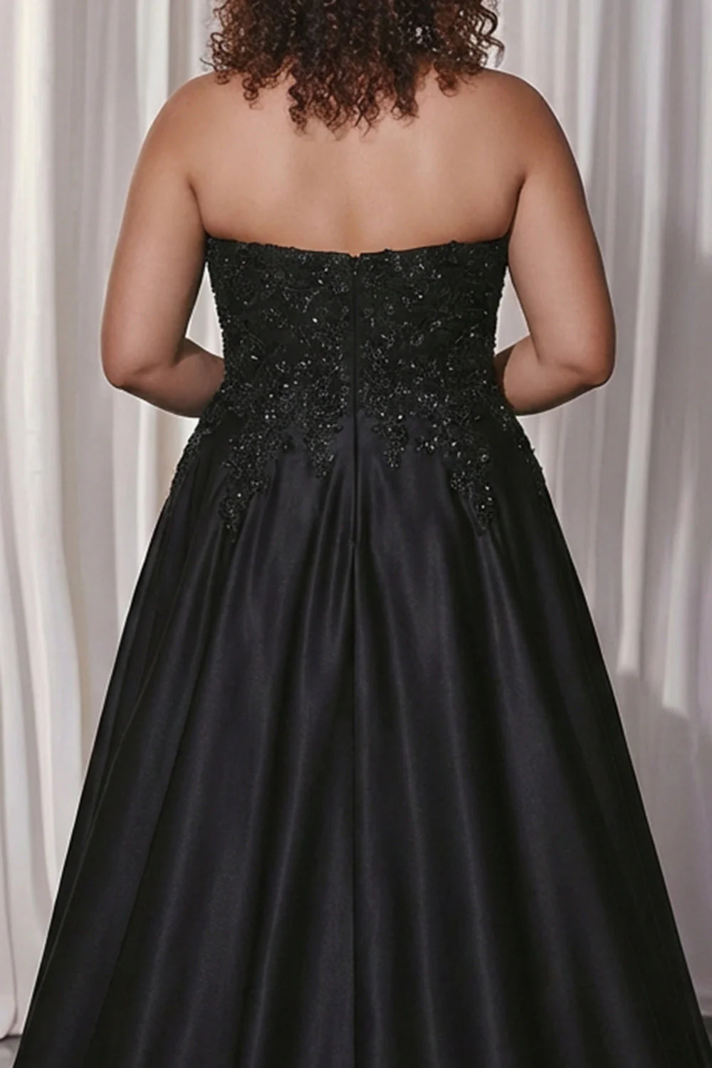 Black Sweetheart A-Line Satin Long Plus Size Prom Dress with Slit - Image 4