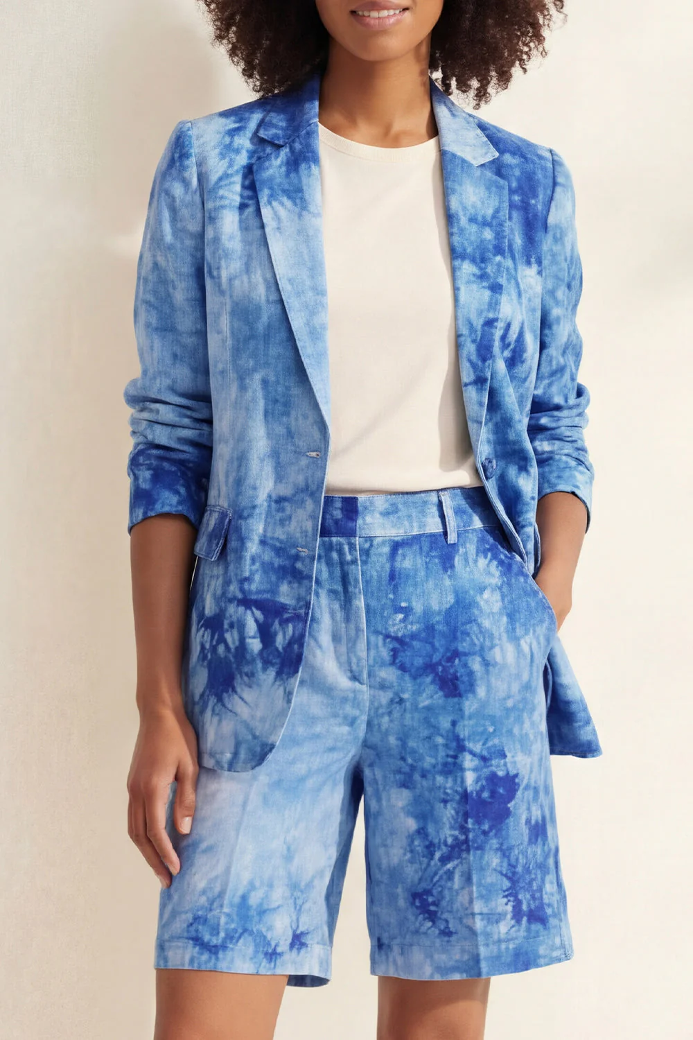 Blue Notched Lapel Single Breasted Printed Women Suit - Image 3