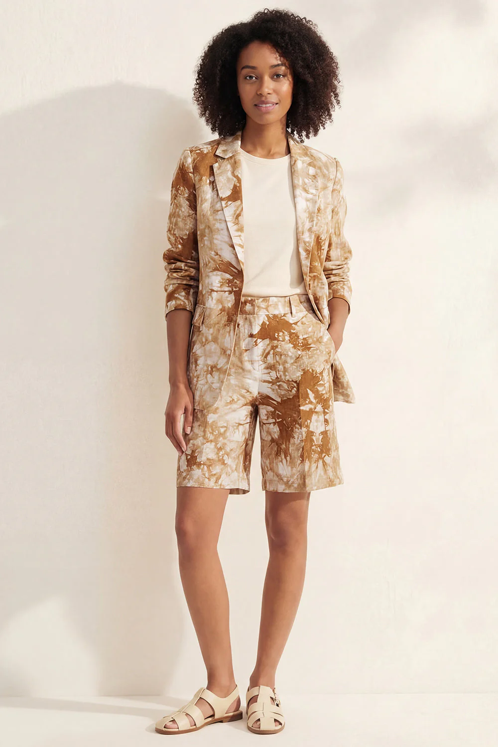 Blue Notched Lapel Single Breasted Printed Women Suit - Image 9