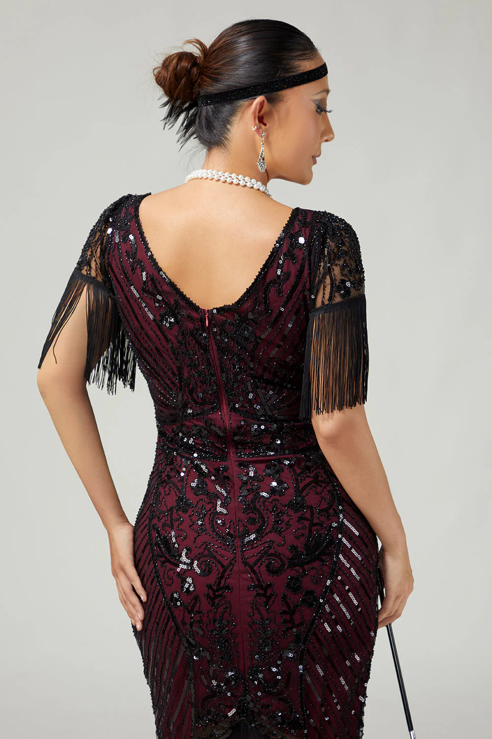 Burgundy Bodycon Sequin Fringed 1920s Dress With 5-Piece Accessories Set - Image 5