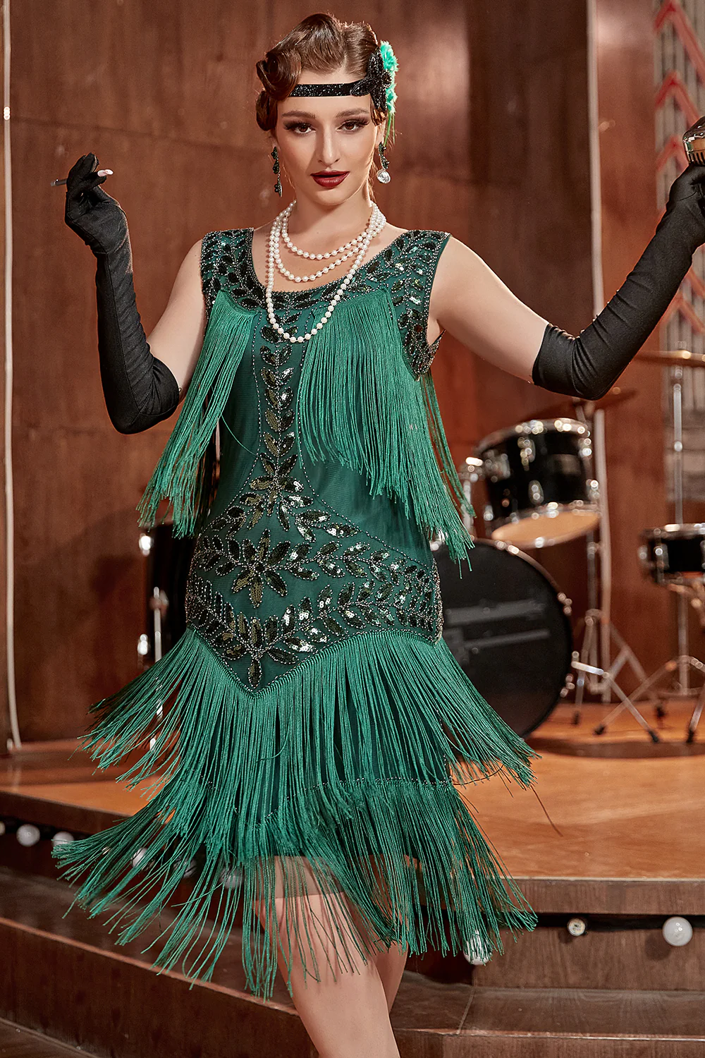 Champagne Gatsby 1920s Dress with Sequins and Fringes - Image 6