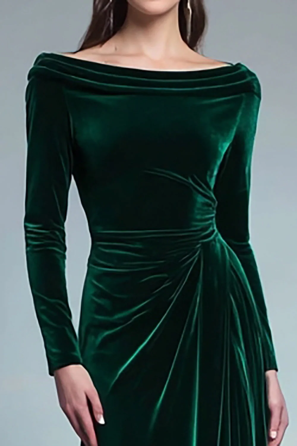 Dark Green Sheath Velvet Boat Neck Long Sleeve Evening Dress - Image 3