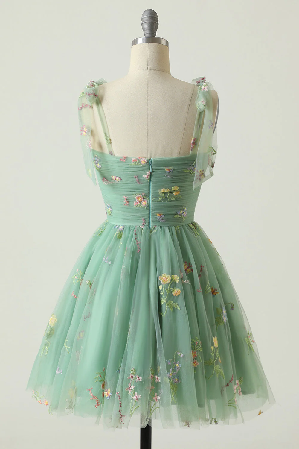 Green Short A-Line Graduation Dress With Embroidery - Image 3