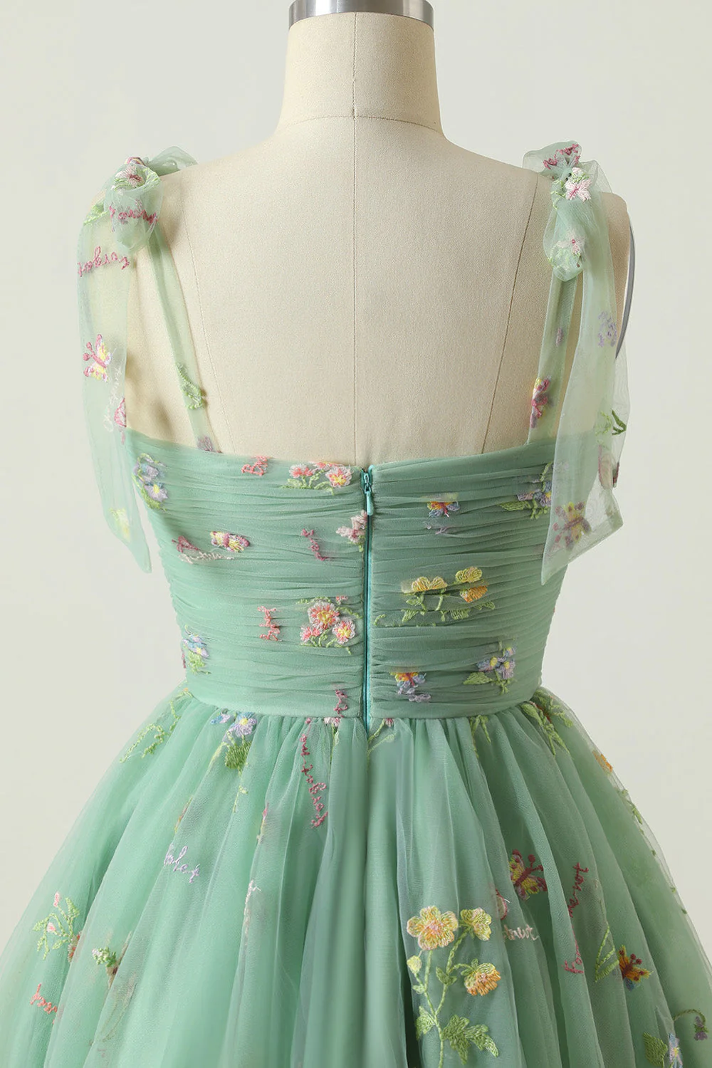 Green Short A-Line Graduation Dress With Embroidery - Image 5