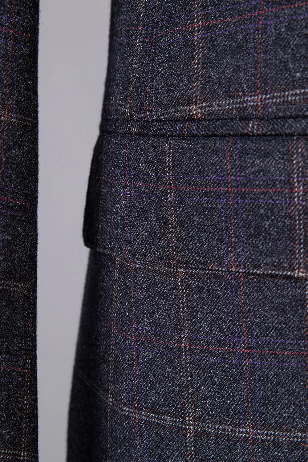 Grey Plaid Double-Breasted 2-Piece Men's Suit - Image 4