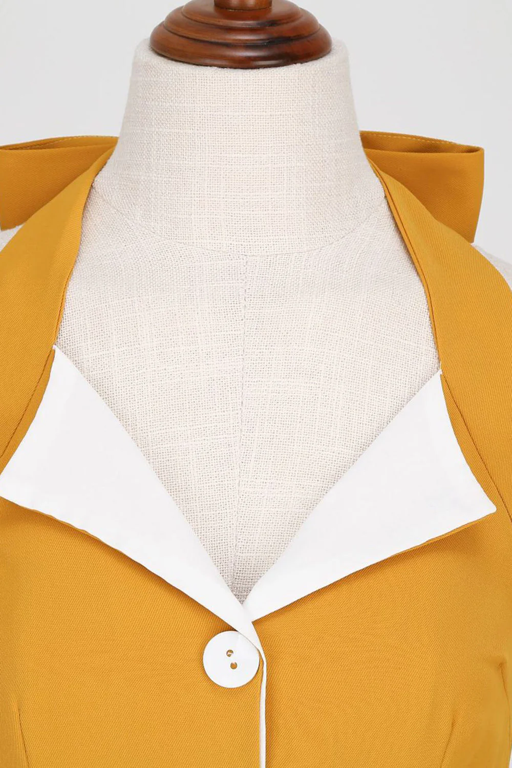 Halter Yellow A-Line Pleated Vintage Dress - Image 4