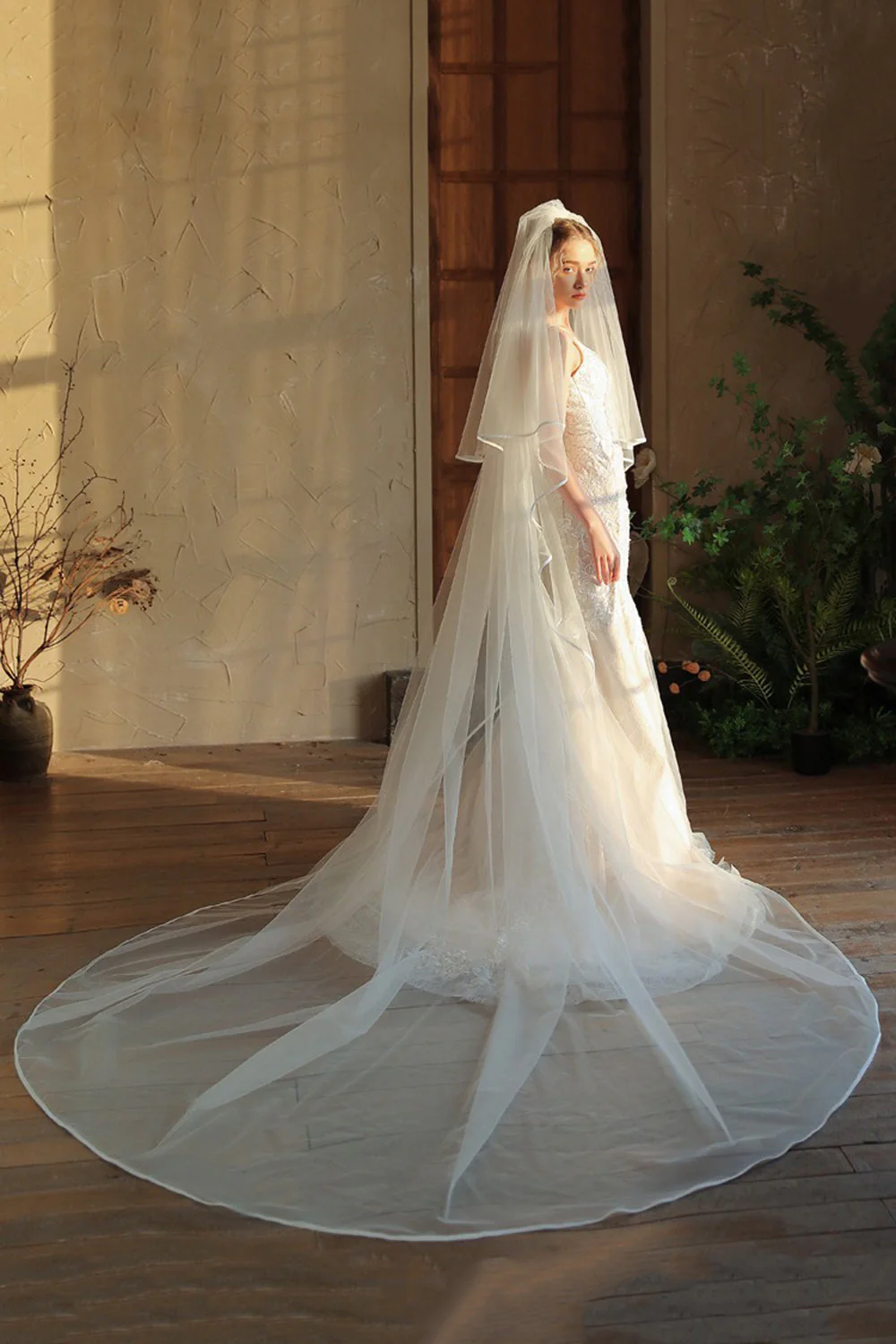 Long Ivory Tulle Wedding Veil - Image 2