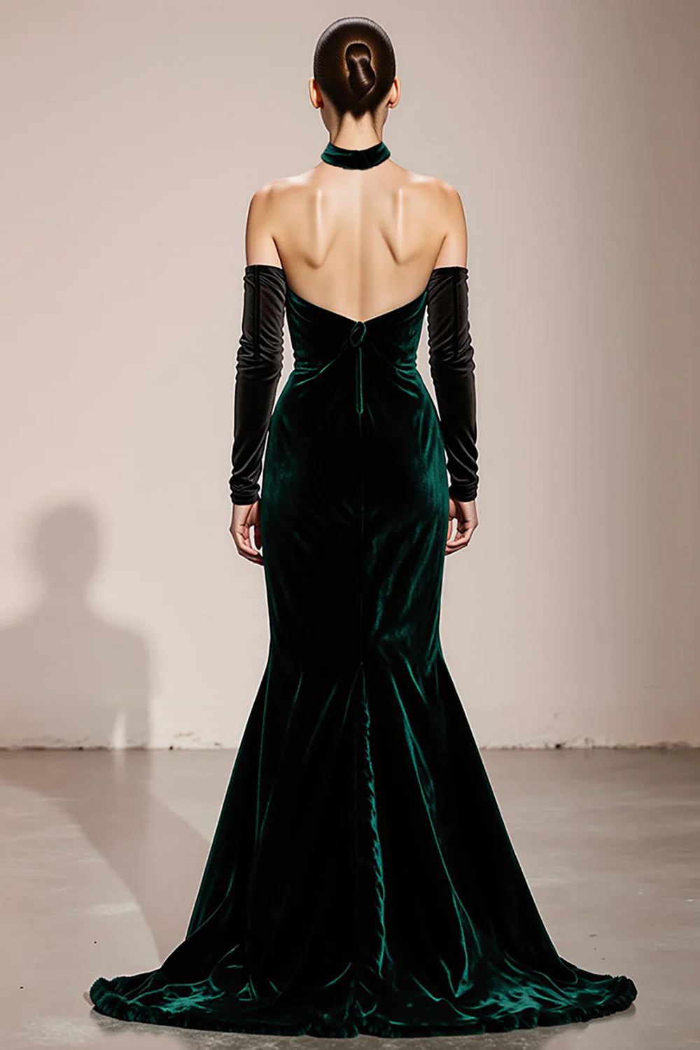 Mermaid Dark Green Halter Velvet Evening Dress - Image 2