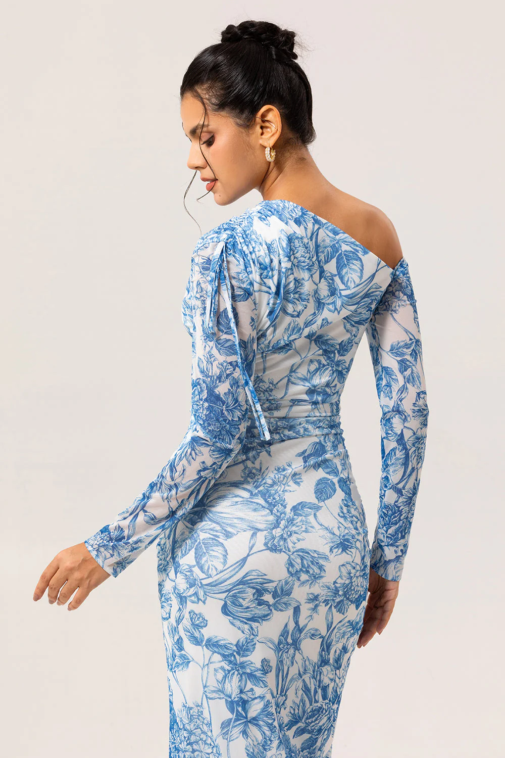 One Shoulder Sheath Blue Flower Long Sleeves Bridesmaid Dress with Slit - Image 5