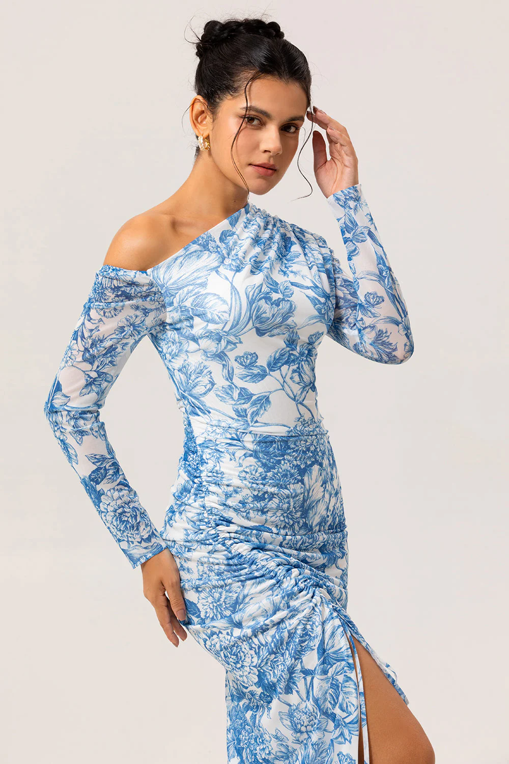 One Shoulder Sheath Blue Flower Long Sleeves Bridesmaid Dress with Slit - Image 6