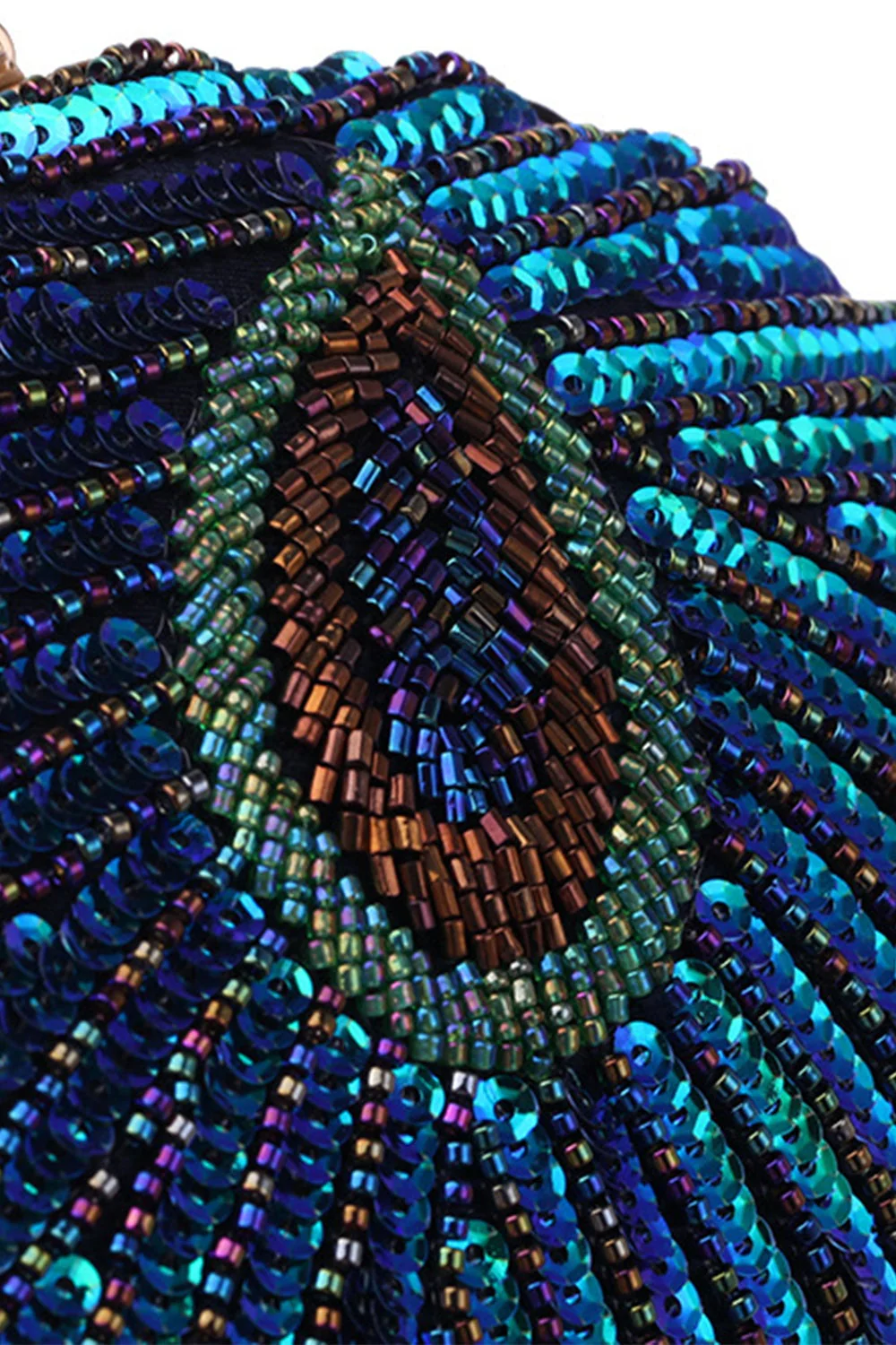 Peacock Green Beaded Shell Shaped Clutch - Image 5