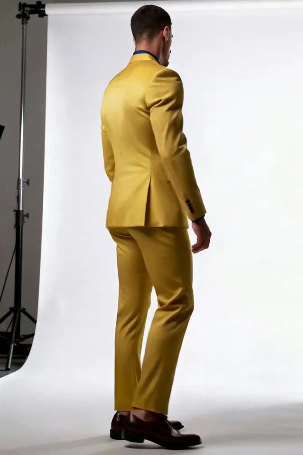 Peak Lapel 2 Piece Single Breasted Yellow Men Formal Suits - Image 3