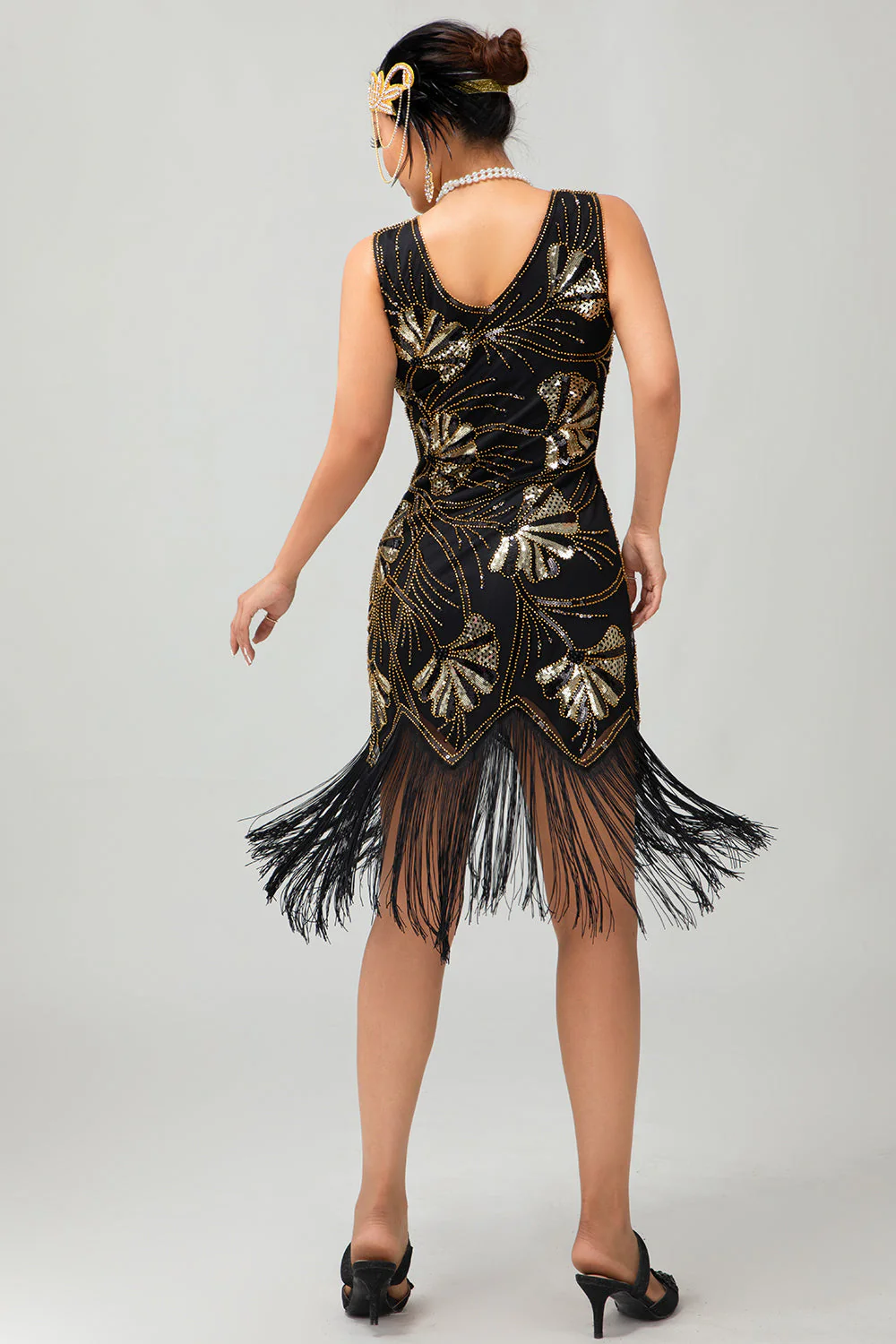 Red Golden Sequin 1920s V Neck Bodycon Flapper Dress with Tassles - Image 10