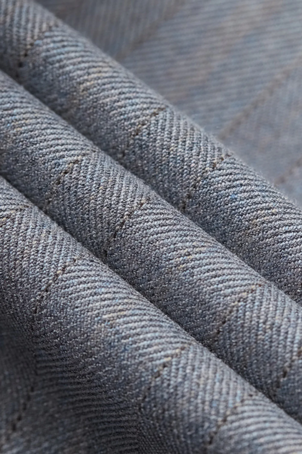 Simple Grey Shawl Lapel 3 Piece Men's Suit Set - Image 9