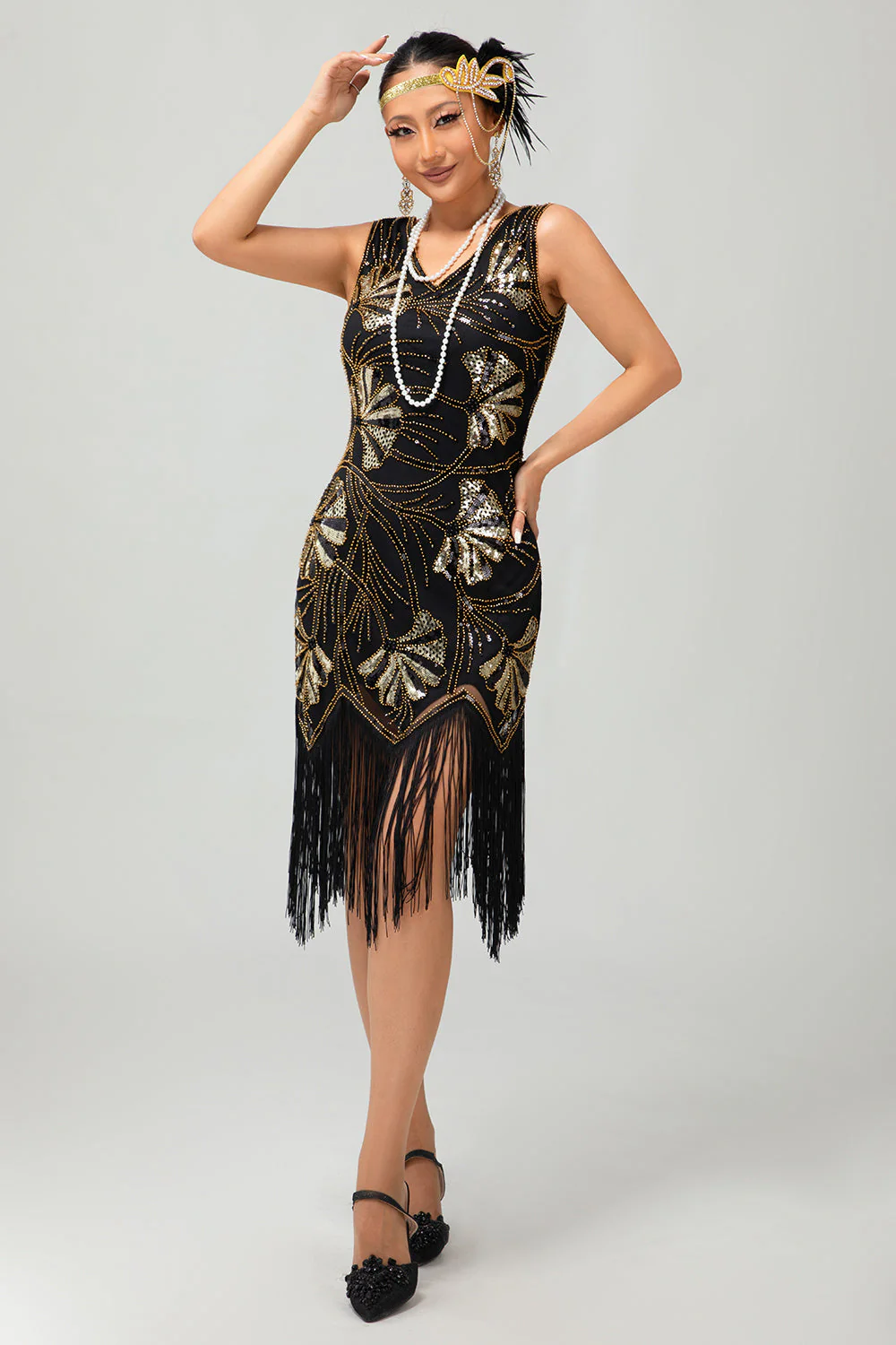 Sparkly Black Golden Fringed 1920s Dress - Image 6