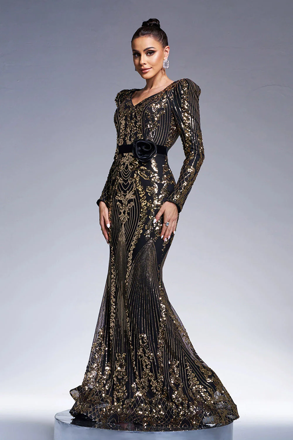 Sparkly Black Golden Long Sleeves Sheath Long Evening Dress with Sequin Embroidery - Image 4