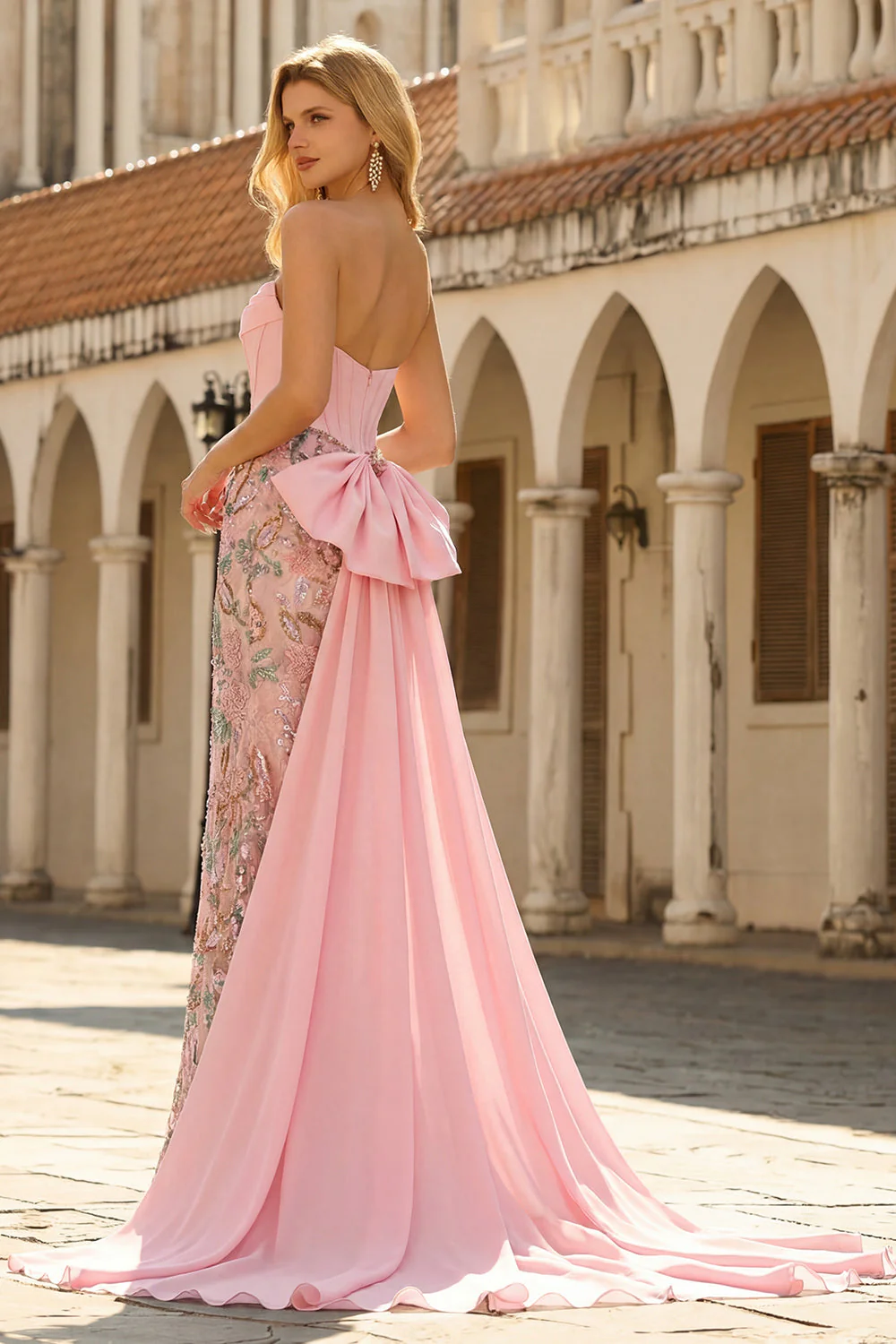 Sparkly Pink Appliqued Basque Waist Mermaid Long Prom Dress with Bowknot - Image 4