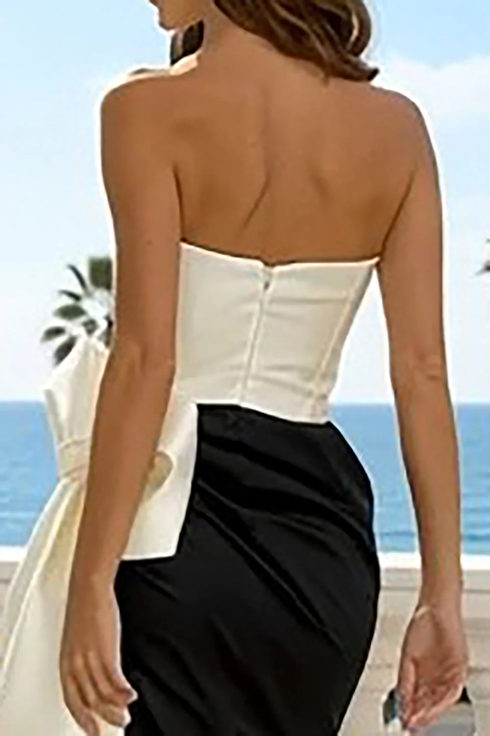 Strapless Black and White Mermaid Bowed Evening Dress with Slit - Image 4