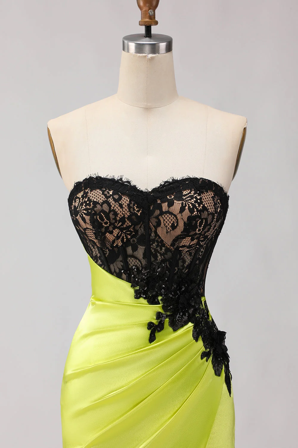 Strapless Mermaid Green Appliqued Lace Long Prom Dress with Slit - Image 6