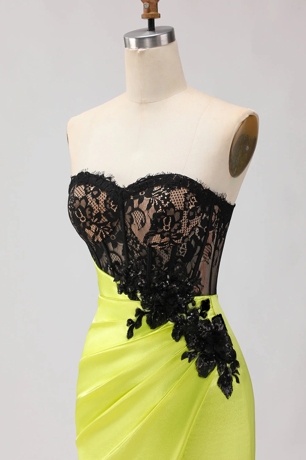 Strapless Mermaid Green Appliqued Lace Long Prom Dress with Slit - Image 8