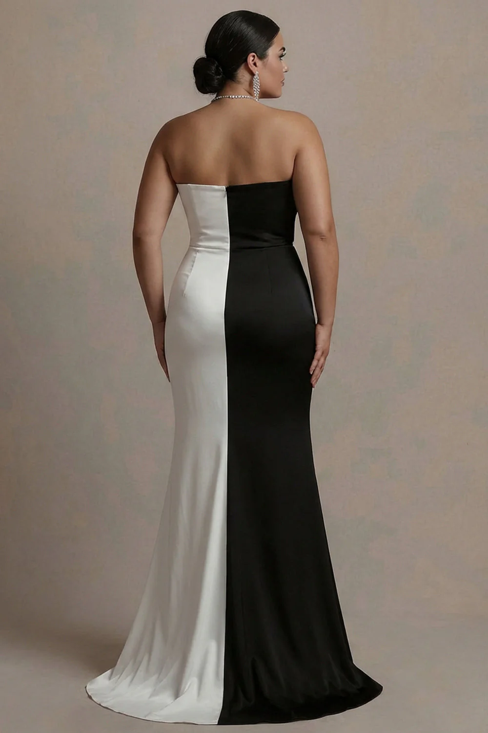 Sweetheart Sheath Black and White Plus Size Long Evening Dress with Slit - Image 2
