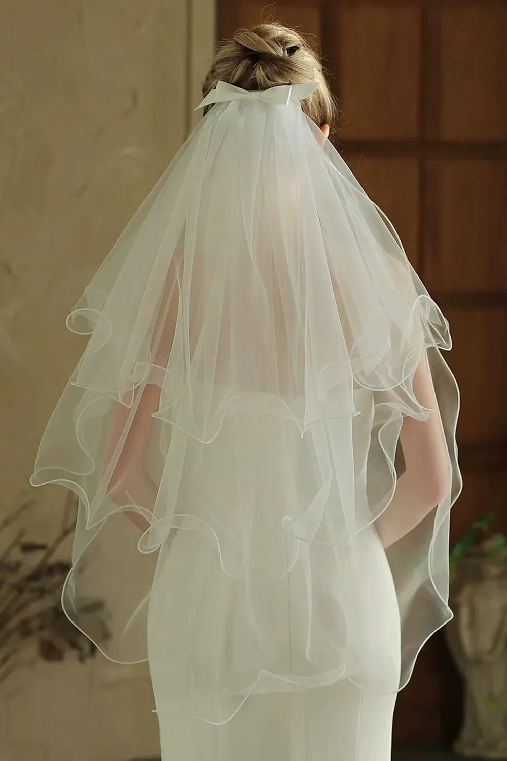Tulle Ivory Short Bridal Veil with Bow - Image 2