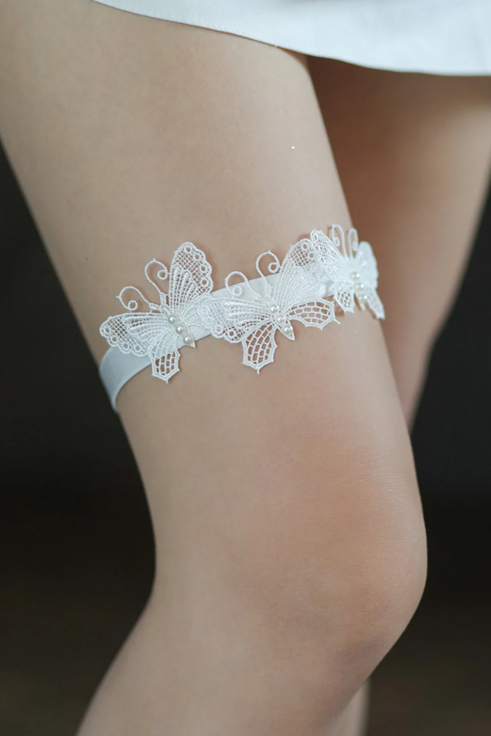 White Butterfly Lace Bridal Garters（Set of 3 ） - Image 3