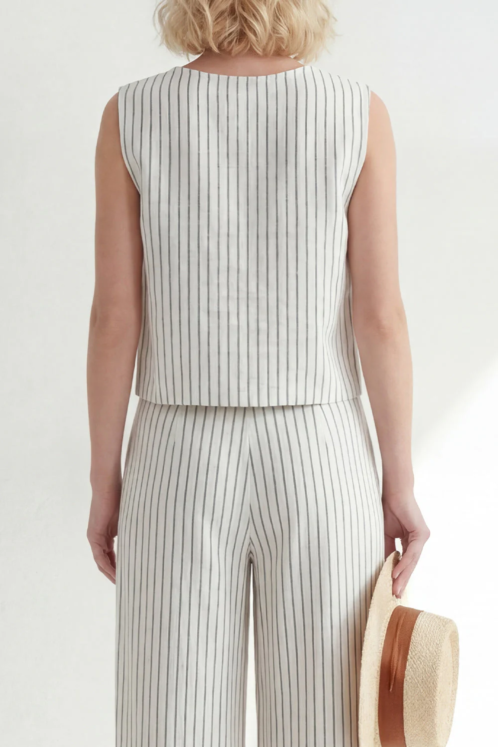White Crew Neck Stripe Sleeveless Women Suit - Image 4